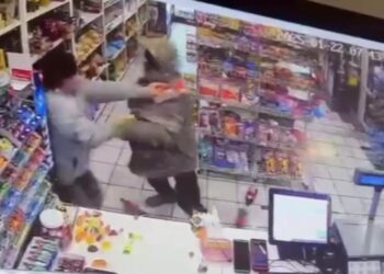 Қарақшы дүкенге шабуыл жасап, сатушыны өлтіріп кеткен