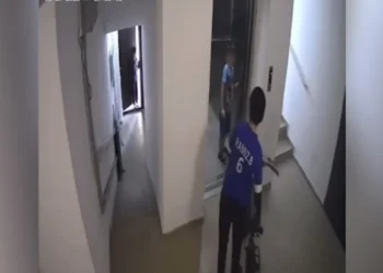 Атырауда 10 жасар бала лифт шахтасына құлап кеткен