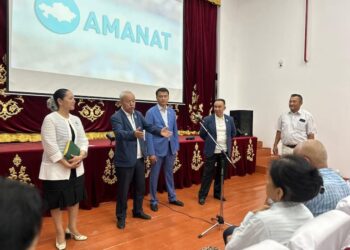 AMANAT: Фракция мүшелері тұрғындармен кездесті