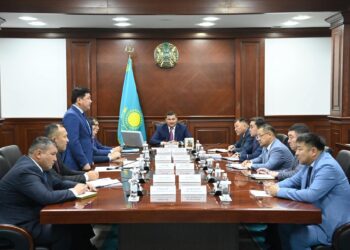 Облыс әкімі өңірдегі санитарлық тазалық пен құрылыс жұмыстарын талқылады