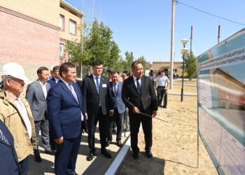 Облыс әкімі медициналық мекеме ғимаратының құрылысымен танысты