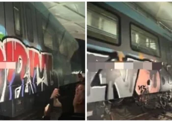 Астанада LRT вагондарына сурет салып кеткен