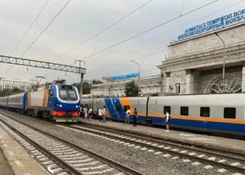 Жасөспірім пойыз вагонының төбесіне шығамын деп тоққа түскен