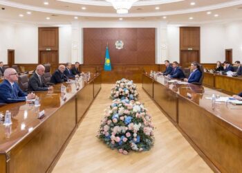 Олжас Бектенов Roca Group компаниясының басшысы Сантьяго де Гомар Рокамен Қызылорда облысындағы зауыт құрылысын талқылады