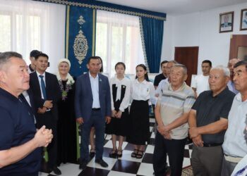 Депутат Сакен Сейфуллин ауылының тұрғындарымен кездестік