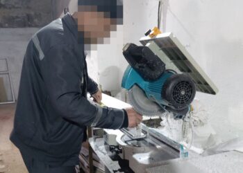 Жазасын өтеуші азаматтар пластикалық терезе жасайтын кәсіпорында еңбек етіп жүр