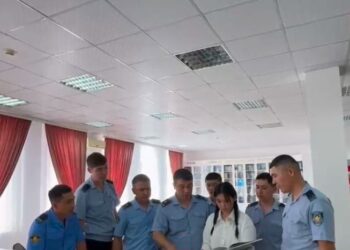 ҚАЖ қызметкерлері кітапханаға экскурсия жасады