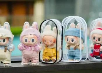 Мамандар трендке айналған Лабубу ойыншығының зиян екенін айтты