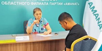 Партия алаңында қоғамдық қабылдау өткізді