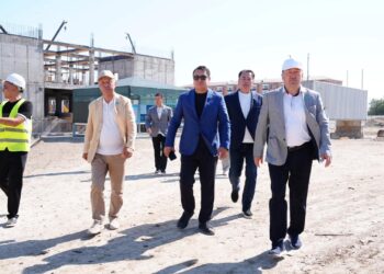 Сенат депутаттары Қызылордадағы әлеуметтік маңызы бар нысандар құрылысымен танысты