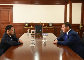 Аймақ басшысы олимпиада жеңімпазымен кездесті