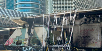 Парламент үйі өртке оранды. Қаза тапқандар бар