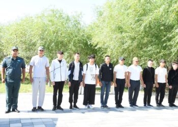 Қазалылық азаматтар отан алдындағы әскери борышын өтеуге аттанды