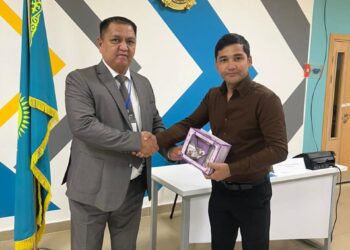 Барлық сайлау учаскелерінде алғашқы дауыс берушілерге арнайы сыйлықтар берілуде