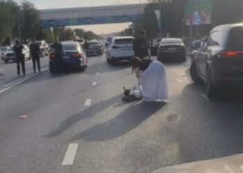 Ақтөбеде әжесі мен 9 жасар немересін көлік қағып кеткен