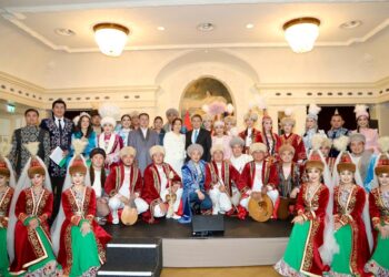 Сыр жұртшылығы Республика күнін Швейцарияда атап өтуде