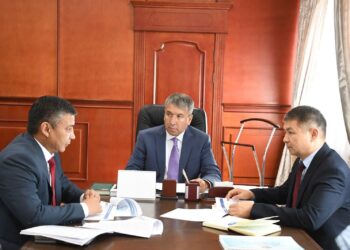 Қазалы ауданының әкімі бөлім басшыларын қабылдады