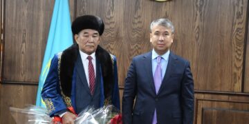 Аудан әкімі Талайлы Бөріқұлақовты 70 жас мерейтойымен құттықтады