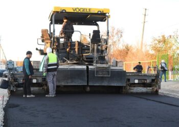 Әйтеке би кентіндегі Амангелді көшесі асфальтталуда