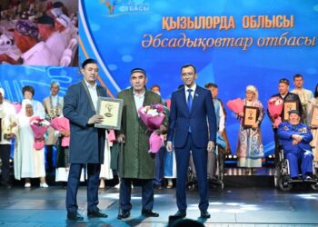 “Мерейлі отбасы-2025” Ұлттық байқауында Сырдариялық Әбсадықовтар әулеті үздік атанды