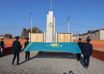 Сырдарияда мемлекеттік ту көтеру рәсімі өтті