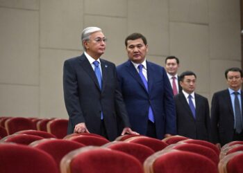 Президент Өнер орталығына барды