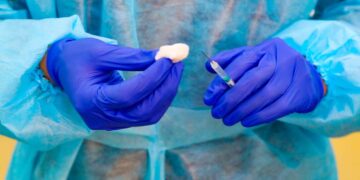 Ер адам жекеменшік клиникадағы екпеден кейін көз жұмған