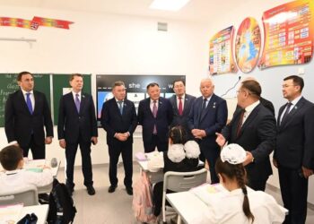 Аудан әкімі Әйтеке би кентіндегі мектептерді аралады