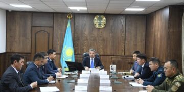 Қазалы ауданының әкімі денсаулық сақтау саласының ардагерлерімен кездесті