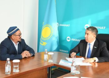 Аудан әкімі партия алаңында жеке қабылдау өткізді