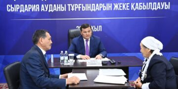 Облыс әкімі Сырдария ауданының азаматтарын жеке қабылдады
