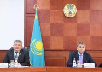 Қазалы ауданының әкімі аудандық мәслихаттық кезектен тыс 45-ші сессиясына қатысты