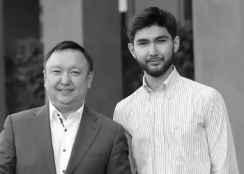 «Арқа сүйер азаматым жоқ! Абылайым жоқ!»-Арман Дүйсеновтің әйелі Тоқаевтан көмек сұрады