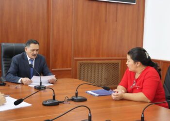 Аудан әкімі тұрғындарға жеке қабылдау өткізді