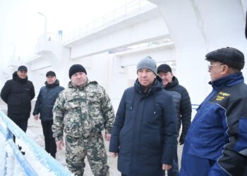 Қазалы ауданының әкімі сырдария өзеніндегі қалқымалы көпірлердің жағдайы мен су деңгейін көрді