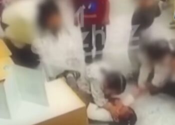 Балабақшада балалар 3 жасар қызды жабылып ұрып-соққан