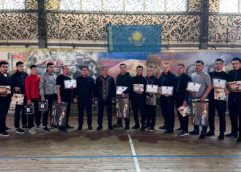Наурызнама: Мекеме қызметкерлері спорттық сайыста бақ сынасты