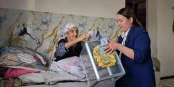 Жаңақорғандық 101 жастағы әже дауыс берді