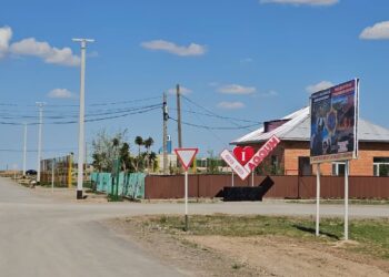 Аққұм ауылында электр желілері жаңартылып жатыр