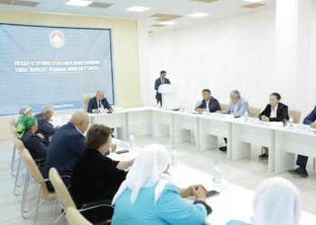 Жалағаш ауданында әйелдер істері және отбасылық-демографиялық саясат жөніндегі комиссияның кеңейтілген отырысы өтті