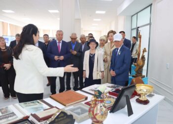 Мемлекет және қоғам қайраткері Алмагүл Божанлваның өмір жолына арналған көрме ұйымдастырылды