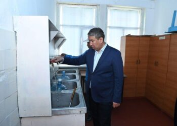 Қазалы ауданының әкімі «Шағала» балаларды сауықтыру демалыс орталығының жұмысымен танысты