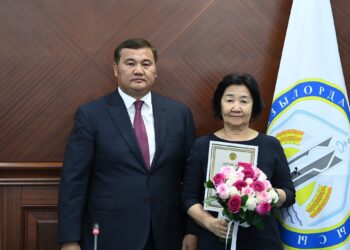 Бір қатар азаматтар марапат төрінен көрінді