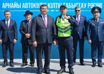 Облыс әкімі полиция департаментіне жаңа 100 автокөлік табыстады