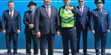 Облыс әкімі полиция департаментіне жаңа 100 автокөлік табыстады