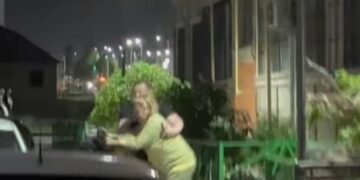 Әйел адам жүкті келіншекті аяусыз ұрып-соқты