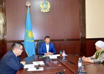 Шиелі аудан әкімі Айтбай Жандарбеков тұрғындарды жеке маселелері бойынша қабылдады