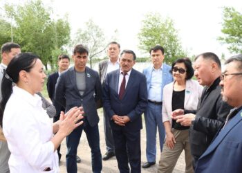 Облыстық мәслихат депутаттары ауданға жұмыс сапарымен келді