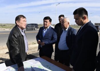 Аймақ басшысы қаладағы аяқсу ұңғымаларының жағдайын тексерді