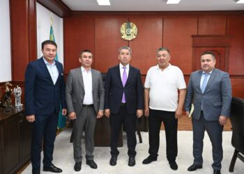 Аудан әкімі облыстық «Ерлік» үйлестіру кеңесінің төрағасымен кездесті